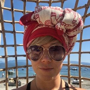 Meet your Posher, Laura maudie